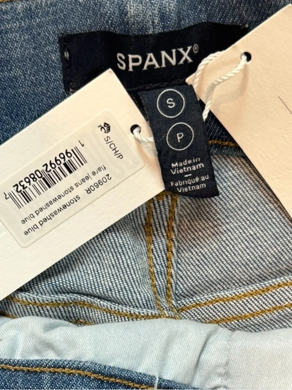 Spanx Stonewashed Blue Pull-On Sculpting Flare Denim Jeans Size S NWT - Picture 4 of 7